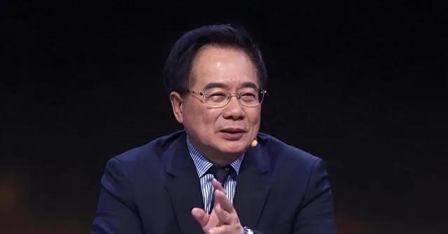 台湾评论员蔡正元博士说，“台湾的上层社会人士70%都拥有美国绿卡和护照，台湾统一