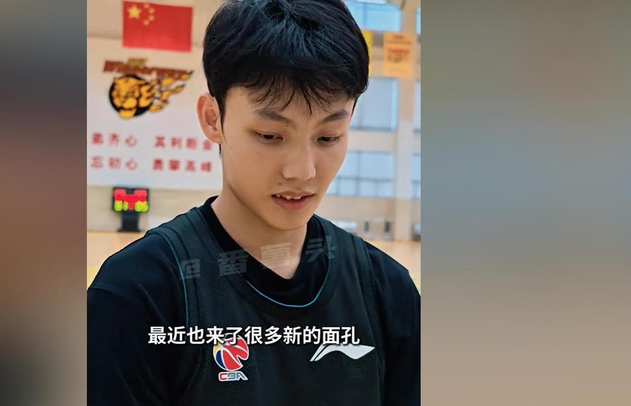 广东队传来最新三个消息，第二个消息让人很意外！围绕球市、徐杰和朱芳雨的三个消