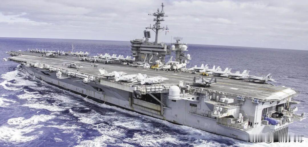 它来了，它真的来了，美国“林肯”号航母打击群已抵达伊朗周边海域。此外，美国空军的