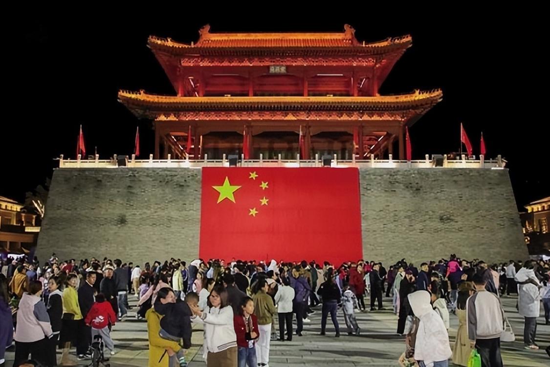 十一假期4大反常现象，旅游风向彻底变了，你认同吗？1、出境游不再是朋友圈