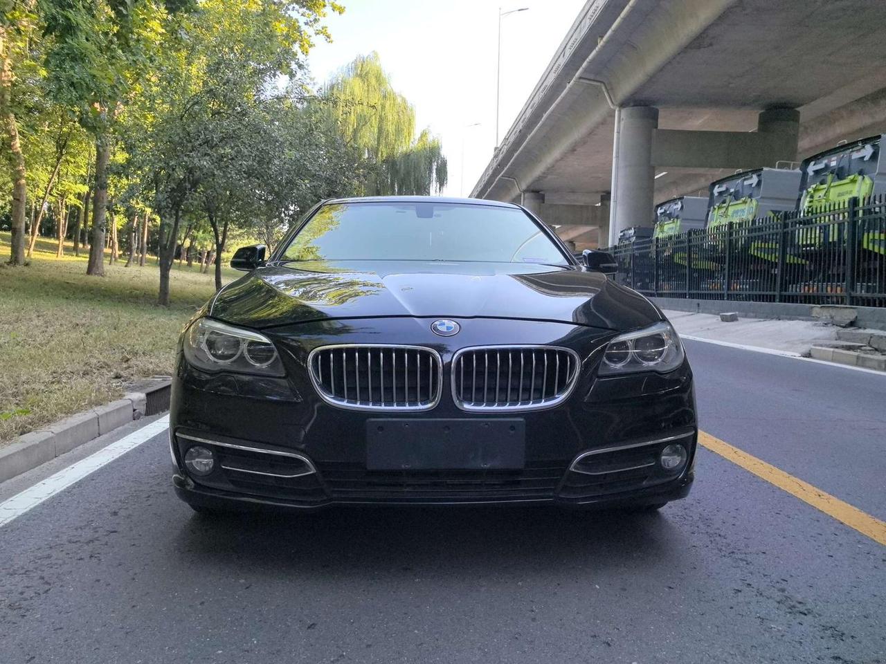 二手宝马5系现在敢不敢抄底？我先泼盆冷水，再告诉你哪台能买！兄弟们，现在二手5