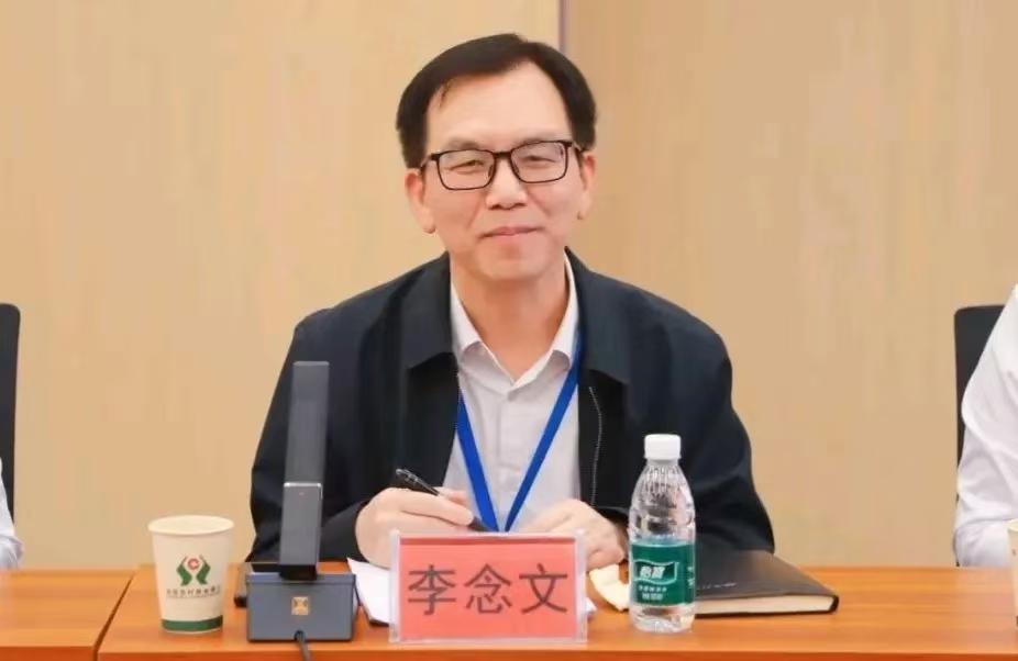 今天刷到扶绥县人民医院李念文栽了的消息，十分“叹息”。以前陪朋友去这家医院看病