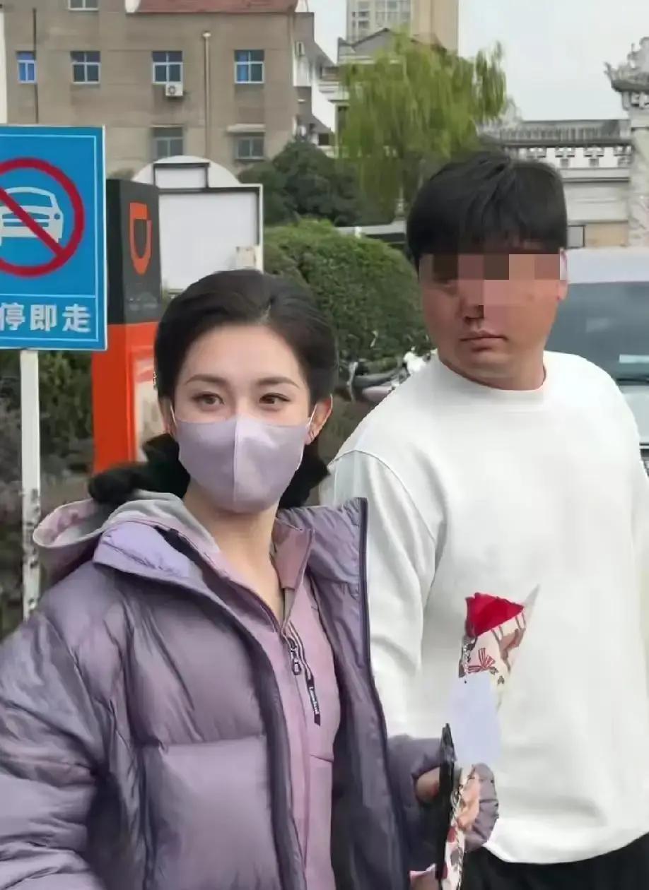 弹幕10万条才保饭碗横店剧组现在把观众当副导演。演员一抬眼，弹幕立刻算钱，