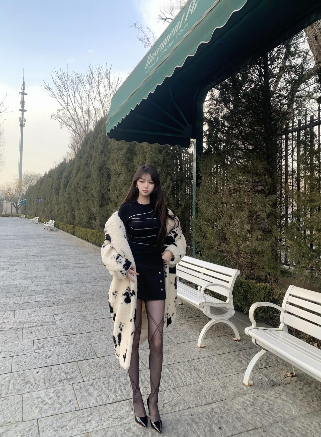 高个子冬日穿搭|||谁懂啊！这双莫代尔黑色尖头细高跟真的是我今年买到最惊喜的一双