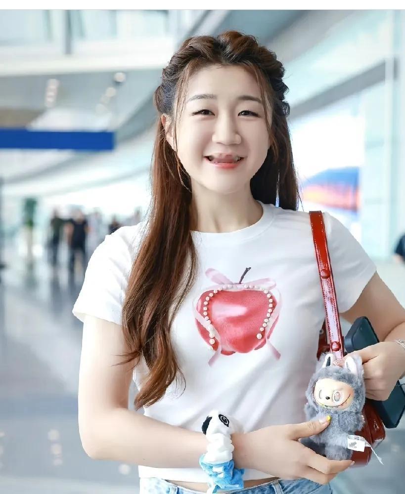 终于明白31岁的陈梦为什么迟迟没有结婚，原来是因为这个，按理说这个岁数在我们村孩