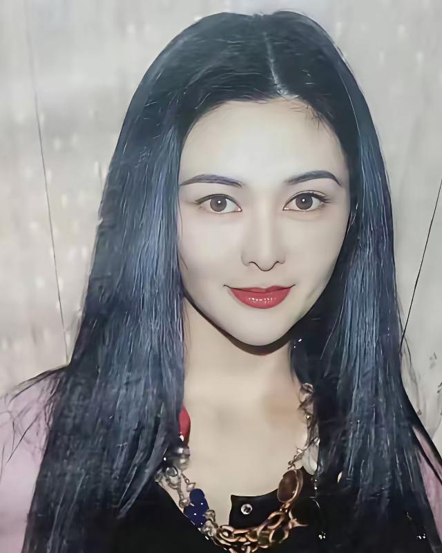 李嘉欣极品美人中的极品美人！关之琳的美带了一点攻击性