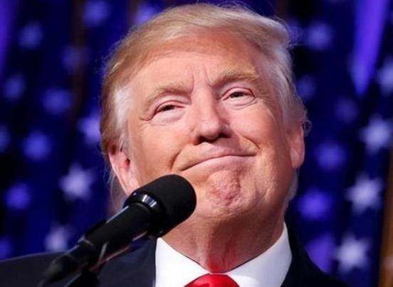 美国政坛又乱成一锅粥了，有内部消息直接爆出来，白宫正在偷偷商量一件大事，要把三位