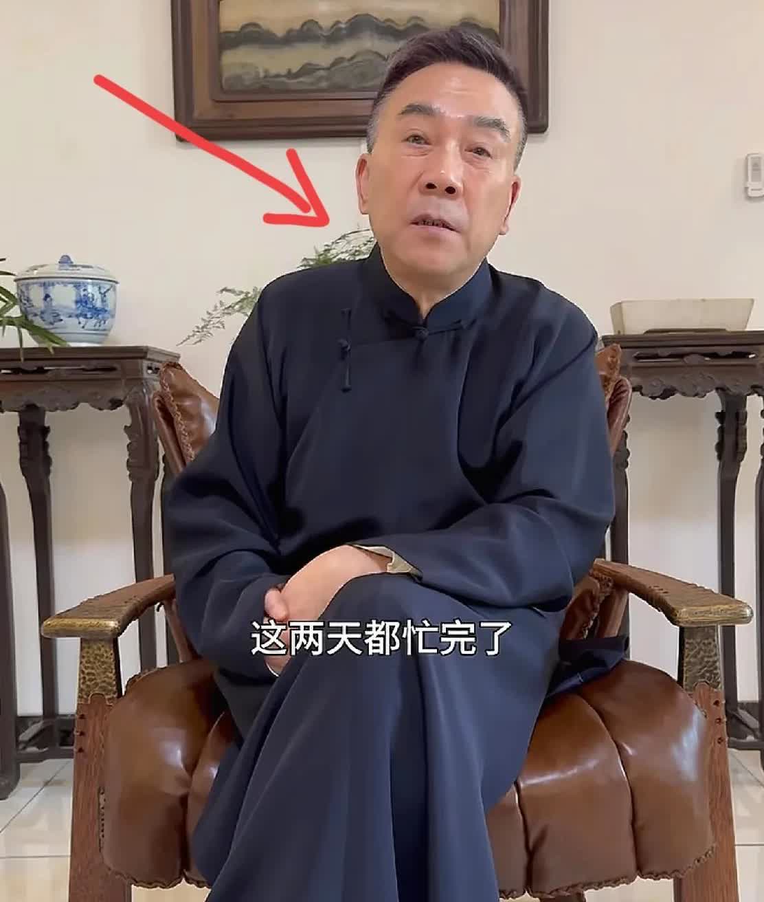杨议这个人，越来越让人搞不懂，你说他孝顺吧，杨少华在世的时候，他