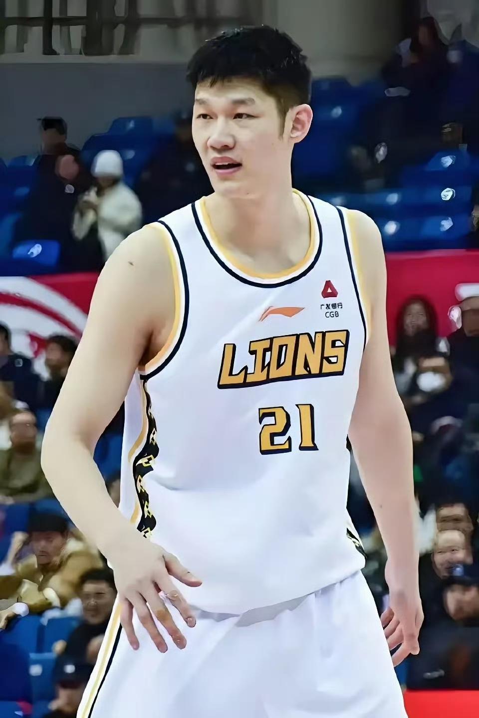 有一说一，今日胡金秋和阿不都沙拉木根本不在一个级别！胡金秋：今晚对阵新疆出