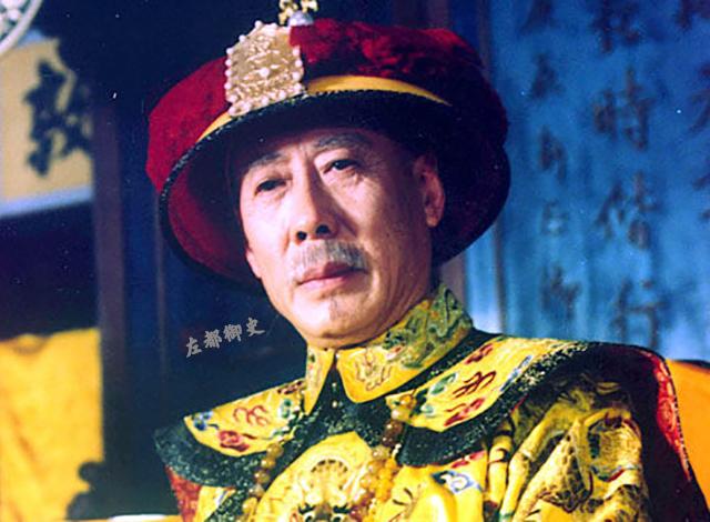 乾隆朝两征金川砍了不少大员，前有张广泗、讷亲、庆复，后有阿尔泰，这些人不是总督就