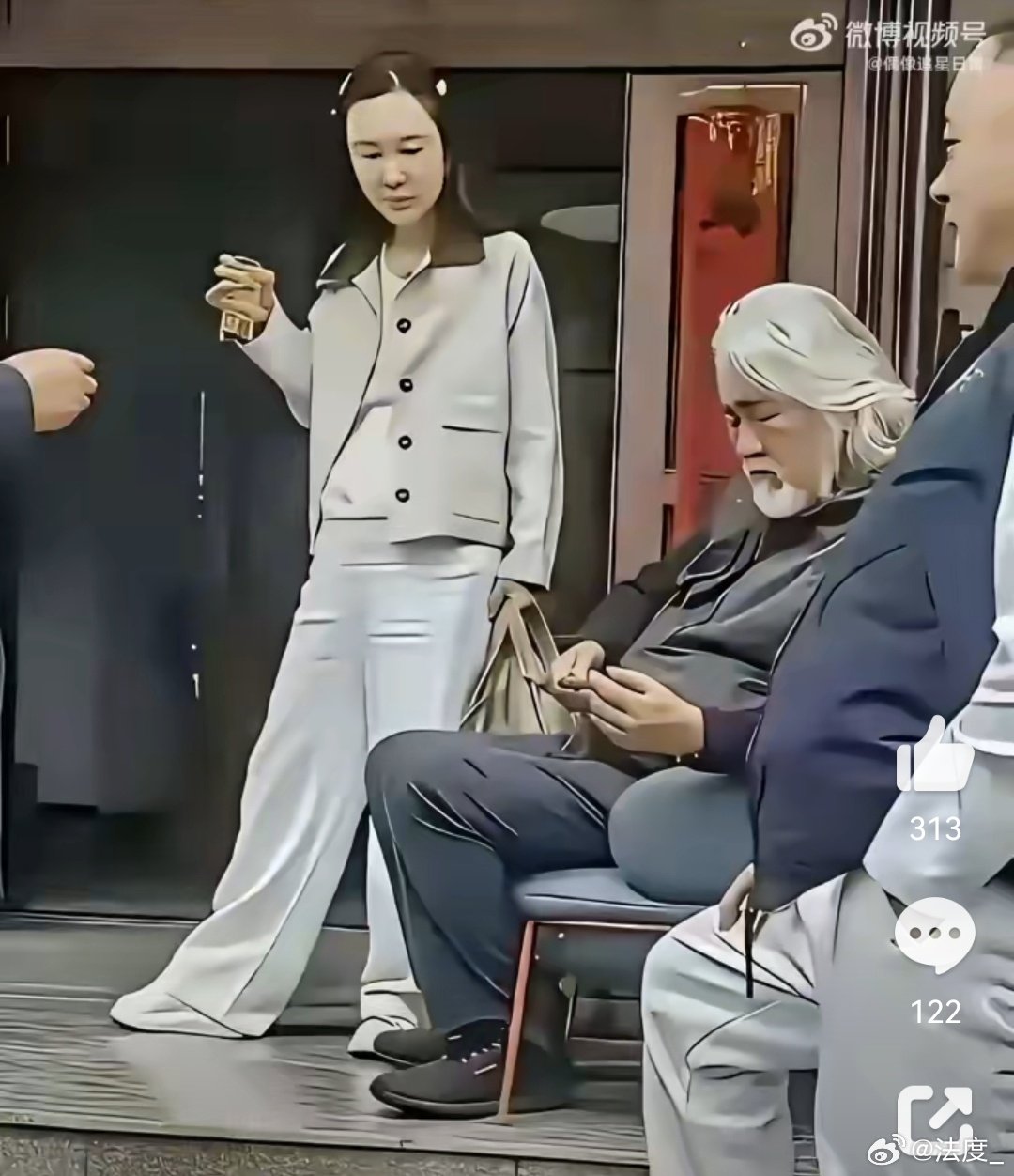 导演都是老色皮！无一例外！张纪中张艺谋。。。。。。。​