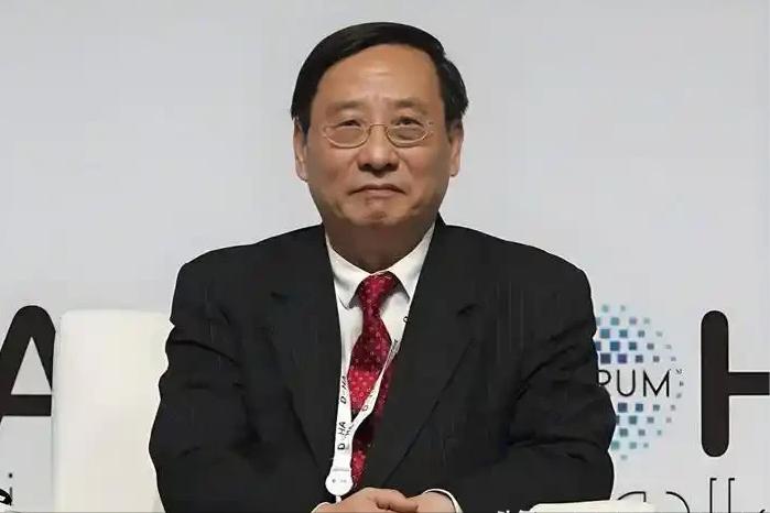 高志凯:中国不想在陪世界玩了，中国的规则就是世界的规则！近日在某个访谈上，高志