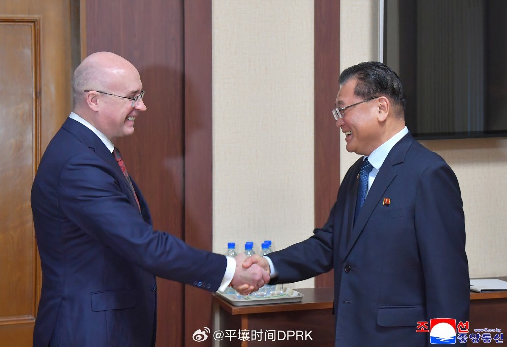 朝中社和塔斯社签署合作协议朝中社平壤３月２９日电　朝鲜中央通讯社和塔斯社２８日在