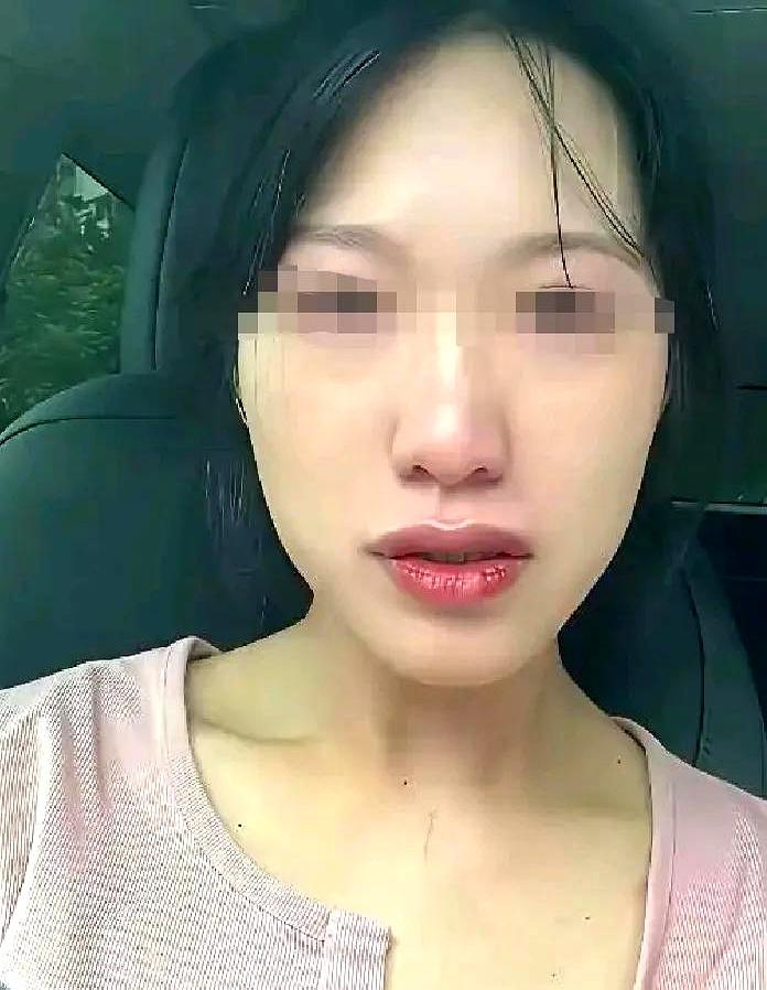 34岁带编女教师，相亲相到被45岁二婚老板“精准扶贫”，最后只能肿着眼去盯早读，