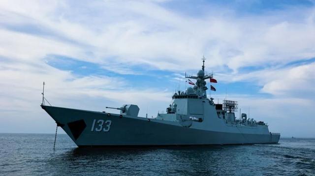 日本军舰在台海挑衅，两天后“报应”来了：中国舰队直插琉球俗话说，躲得了初一躲不过