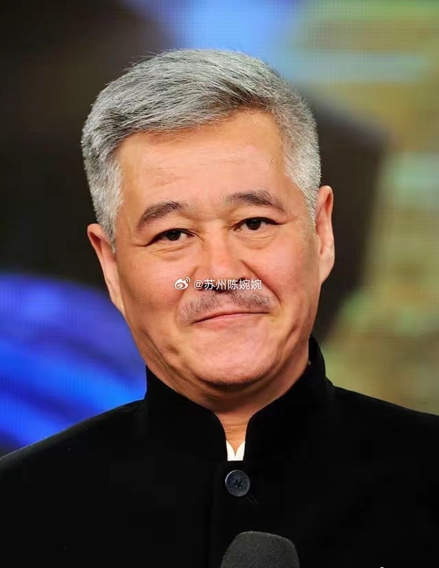 十个亿也请不动赵本山了。他女儿球球在直播间亲口说的，甭管你开价一千万还是一个亿