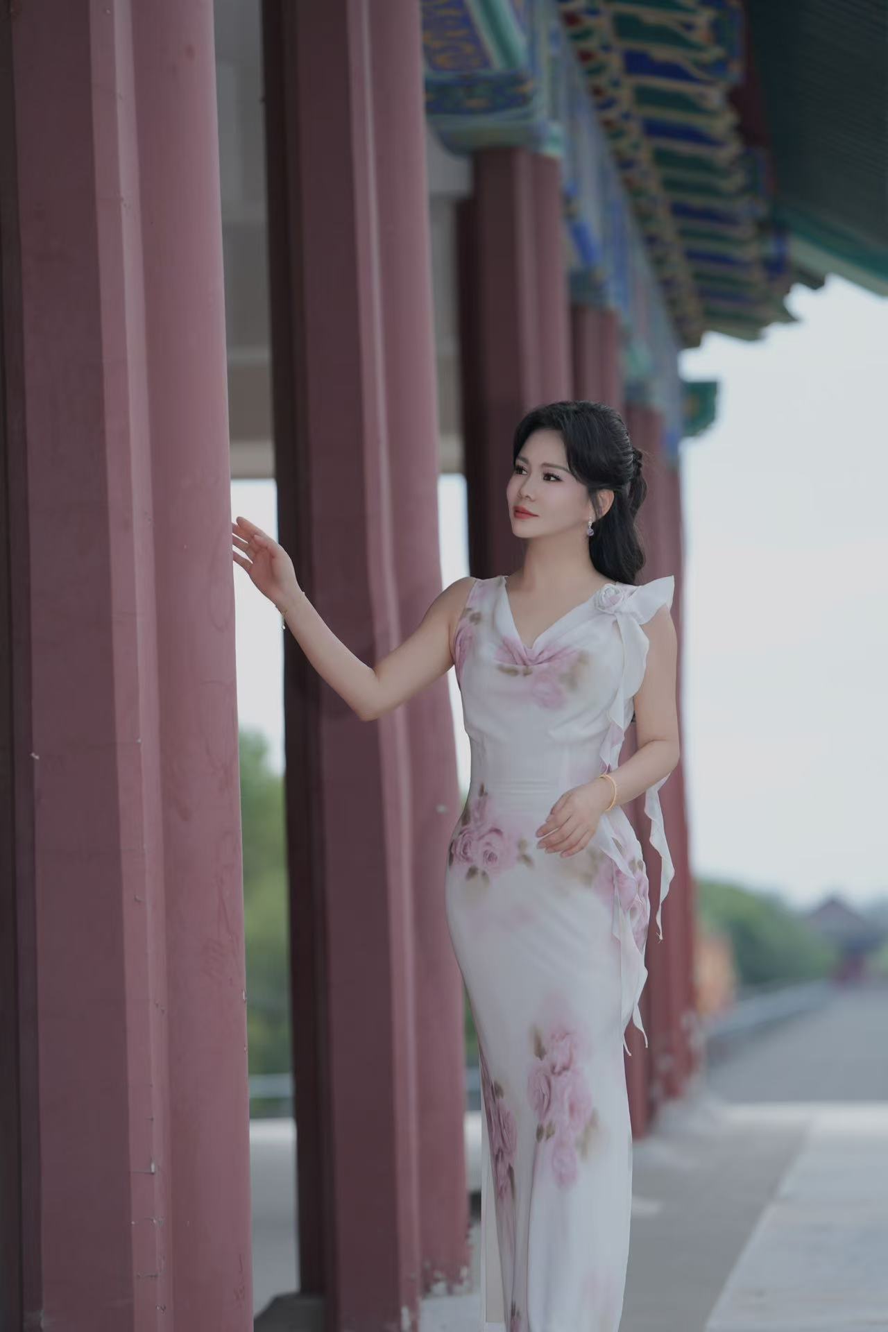 刘美希法式茶歇裙温柔感是谁把法式浪漫穿成了人间理想？刘美希用茶歇裙演绎极致温柔