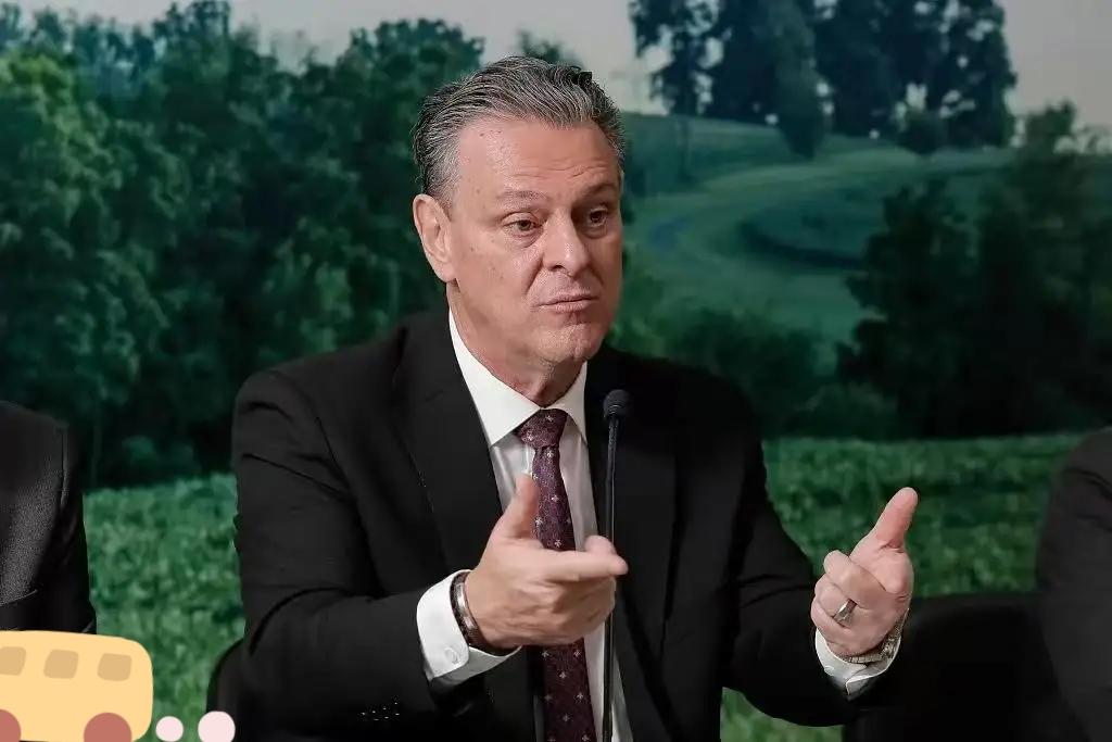 中国恢复买美国大豆，巴西这下着急了。他们的农业部长想赶紧来中国谈生意，可惜时机已