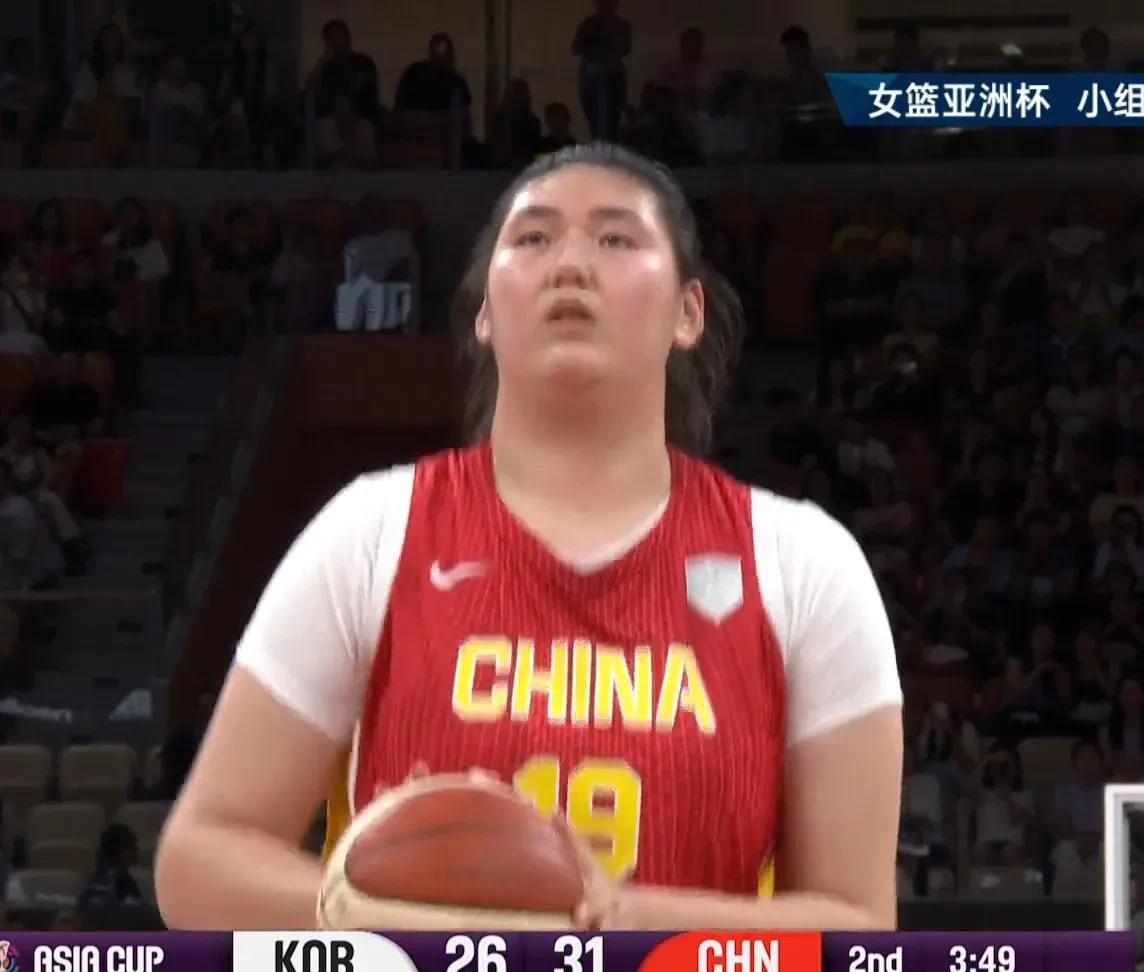 【张子宇百发百中独取18分】中国女篮战胜韩国队，备受瞩目的中国队小巨人张子宇累