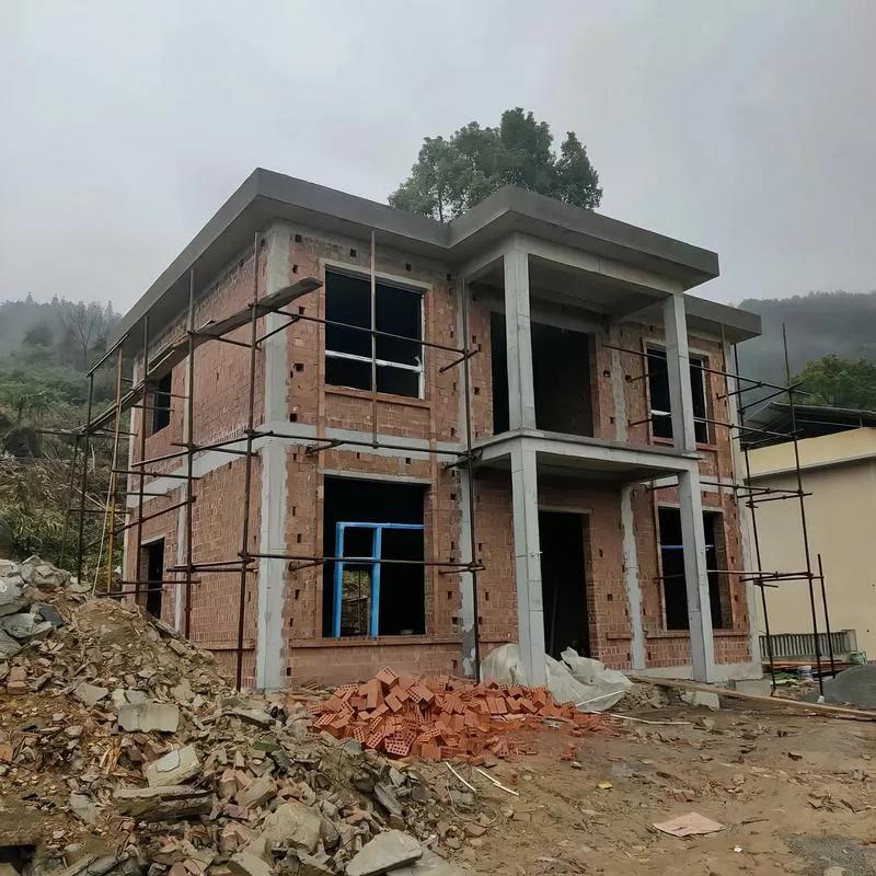 农村自建房，就像核武器，可以不住，但不能没有山居这7年，发现最近这两年，回农