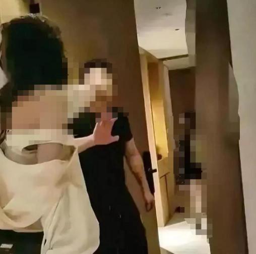 5月10日报道，贵州一成年男子带未满18岁女孩外出饮酒，两人醉酒后，男子将女孩带