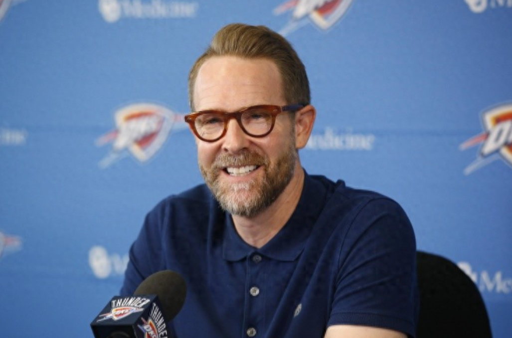 NBA常规赛，快船103-114不敌太阳惨遭四连败，跌至西部倒数第三。有趣的是