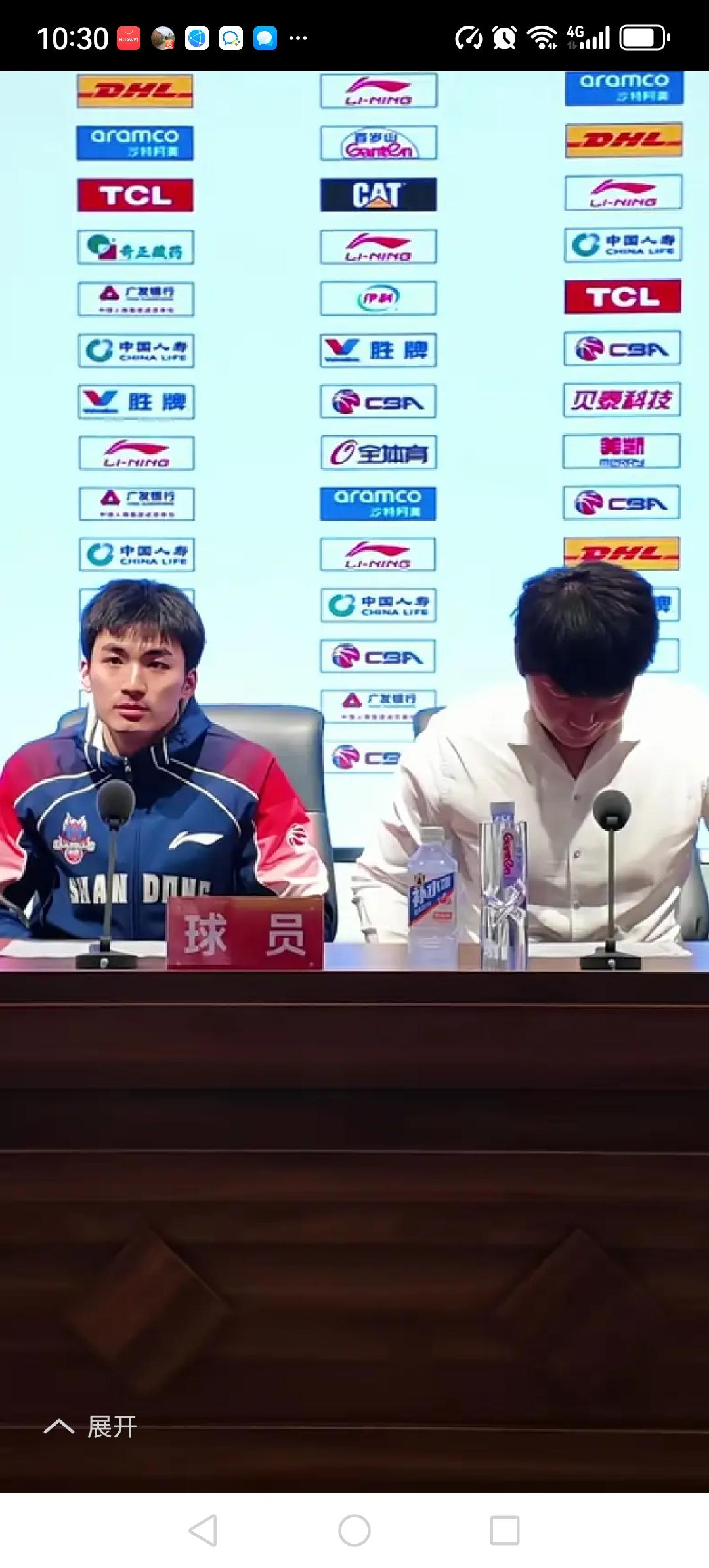 今晚邱彪第4节又在发晕，第4节与山西队打的非常胶灼，竟然又派上了嫡系于德豪，而于