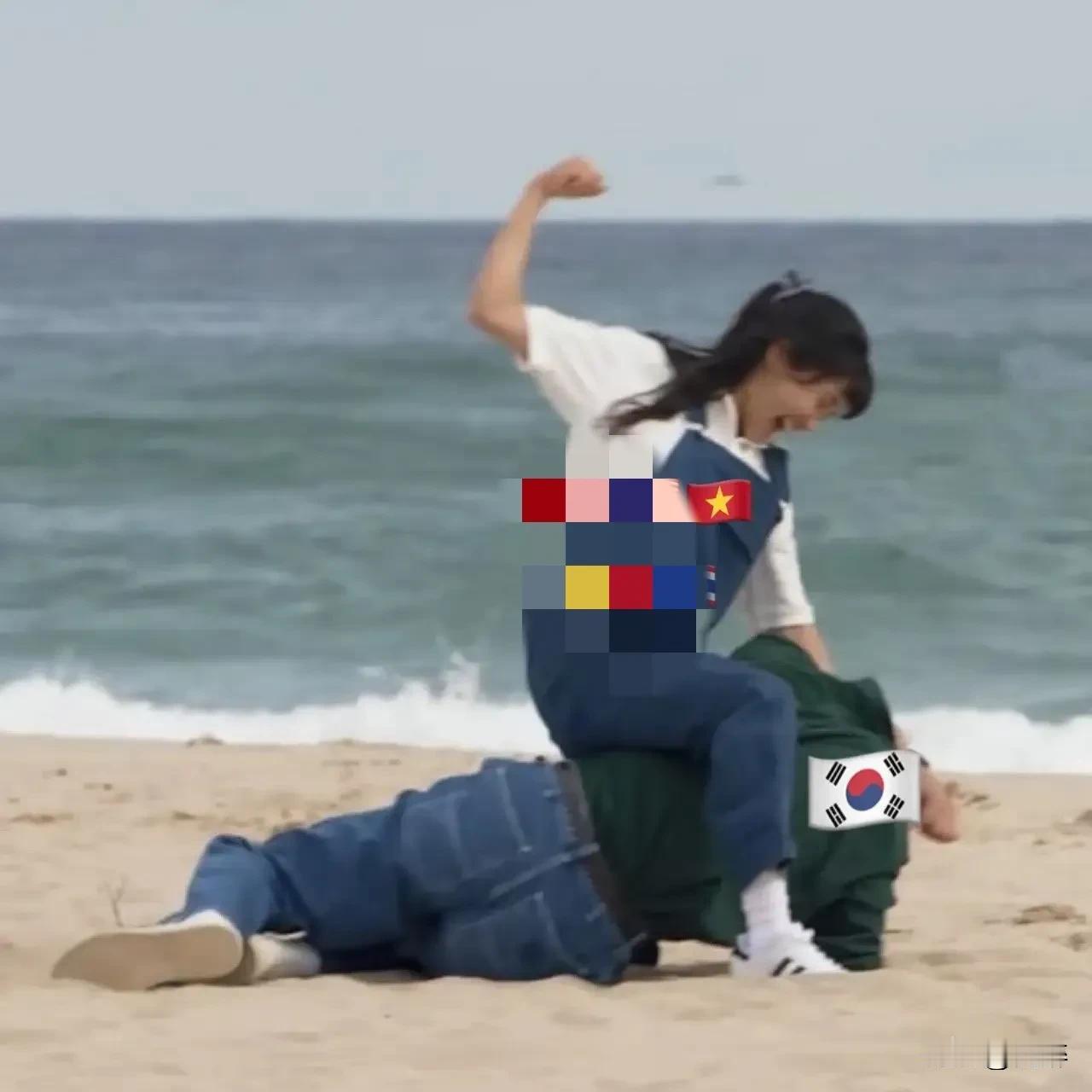 越南和韩国网友这两天为争谁才是礼仪之邦吵翻了天。越南网友发文称：韩国给中国当