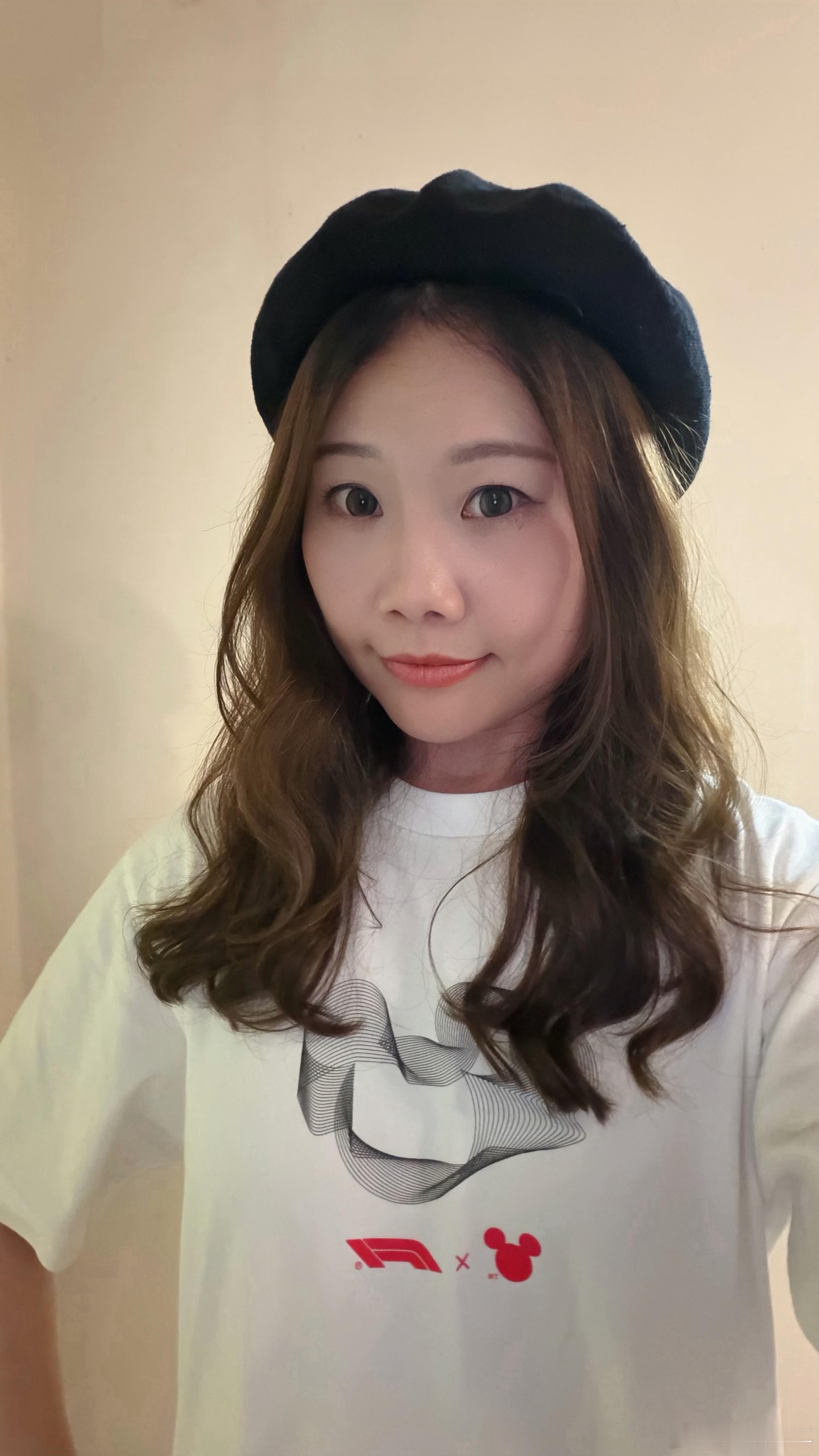换个发型，好像还是卷发更适合我​​​