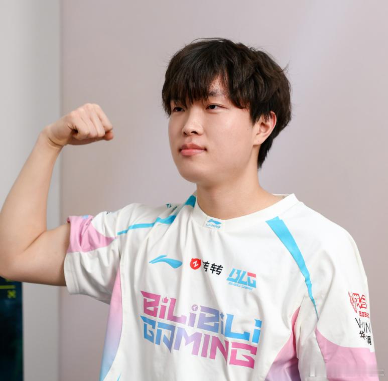 这也太快了5点上班，7点半下班，恭喜BLG战胜WBG，顺利晋级LPL胜决。接下来