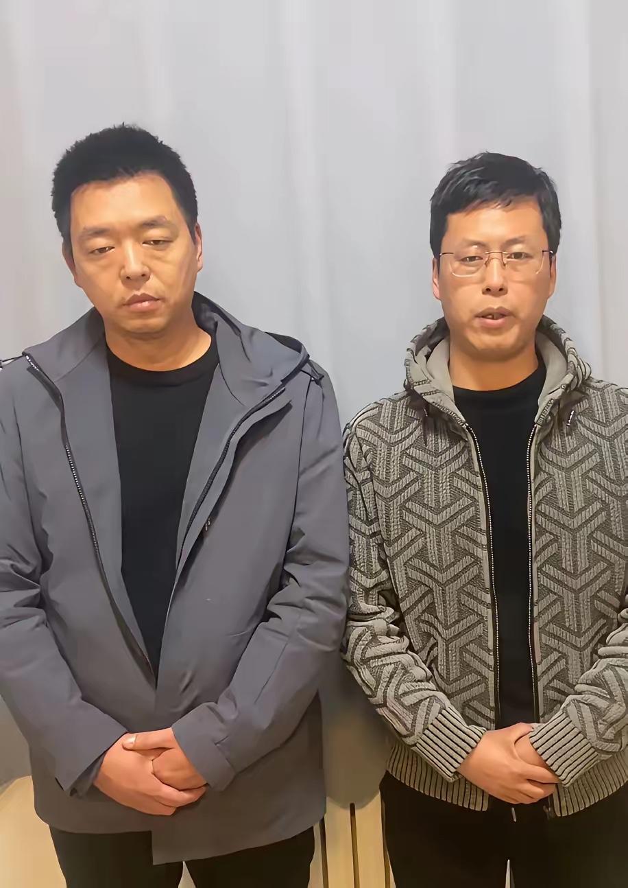 没挺住啊？当初在秦岭子午峪硬刚志愿者、随手乱扔垃圾的嚣张劲儿，这下全没了！在全网