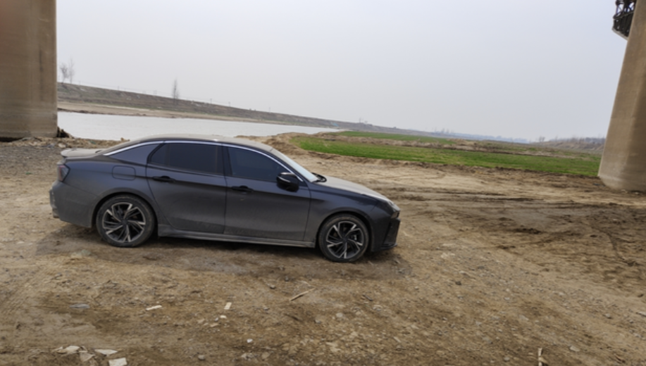 领克03一万公里亲身体验油耗：新手上路刚考完驾照第一次开车，市区慢慢开十三个，