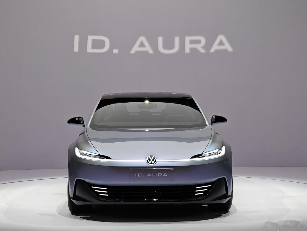 在上汽大众ID.ERA9X上市之后，现在又有人拍到了据说是ID.ERA轿车的谍