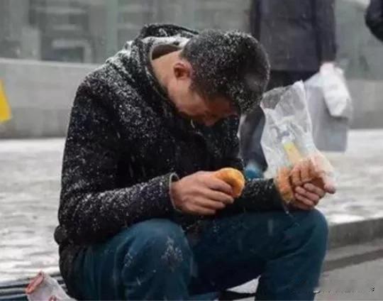 二婚难弄，咽不下吐不出。最初我的认识她，妥妥是生理上的喜欢，虽然年近半百，女