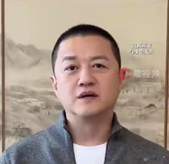 直到今天，我才明白大家以前为何如此瞧不上李亚鹏，原来是他真没什么眼光。有两个堪称