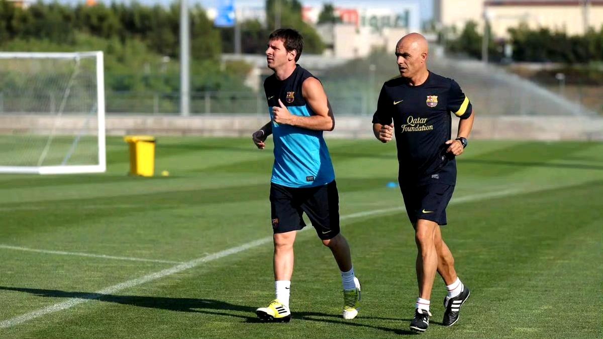 阿根廷的战术：“拼抢球权，然后把球传给梅西。”梅西的任务：在草地上走90分钟，等