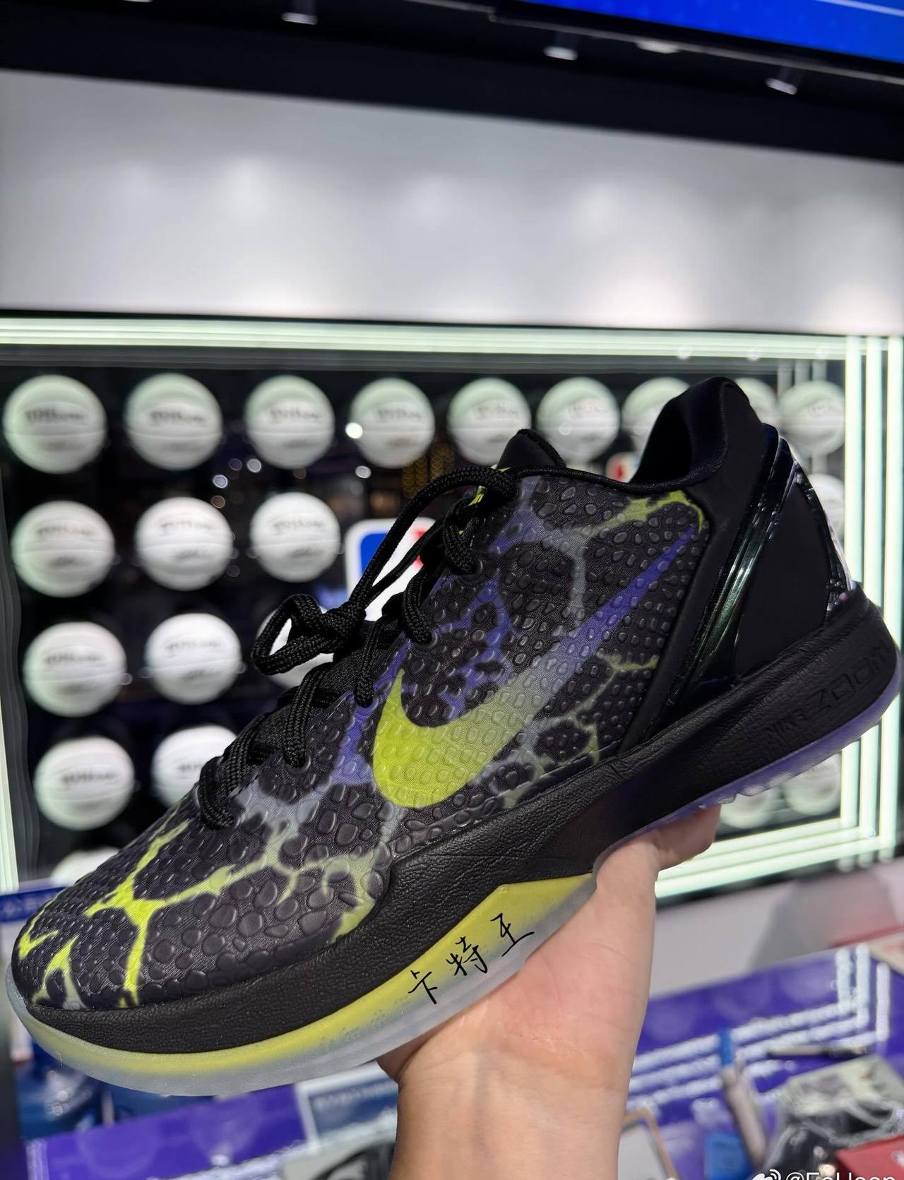 卡特王晒出今年Kobe6的圣诞配色FoHoop球鞋分享潮流inbox​