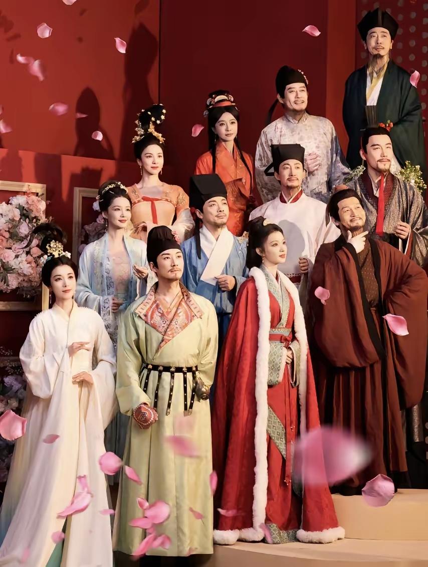 不是我说，2026央妈春晚这波“十二花神”，直接把中式美学焊在了观众心巴上！