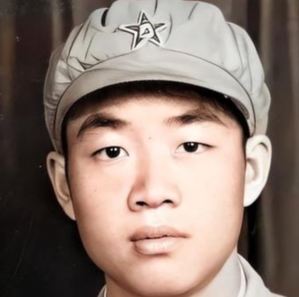 1951年一名15岁志愿军手痒痒，朝美军开了一炮，结果被记了二等功！ 张典文