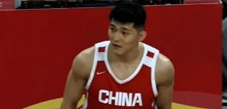 百思不得其解，郭士强力排众议把李祥波带进国家队，结果打波黑只获得4分钟出场时间，