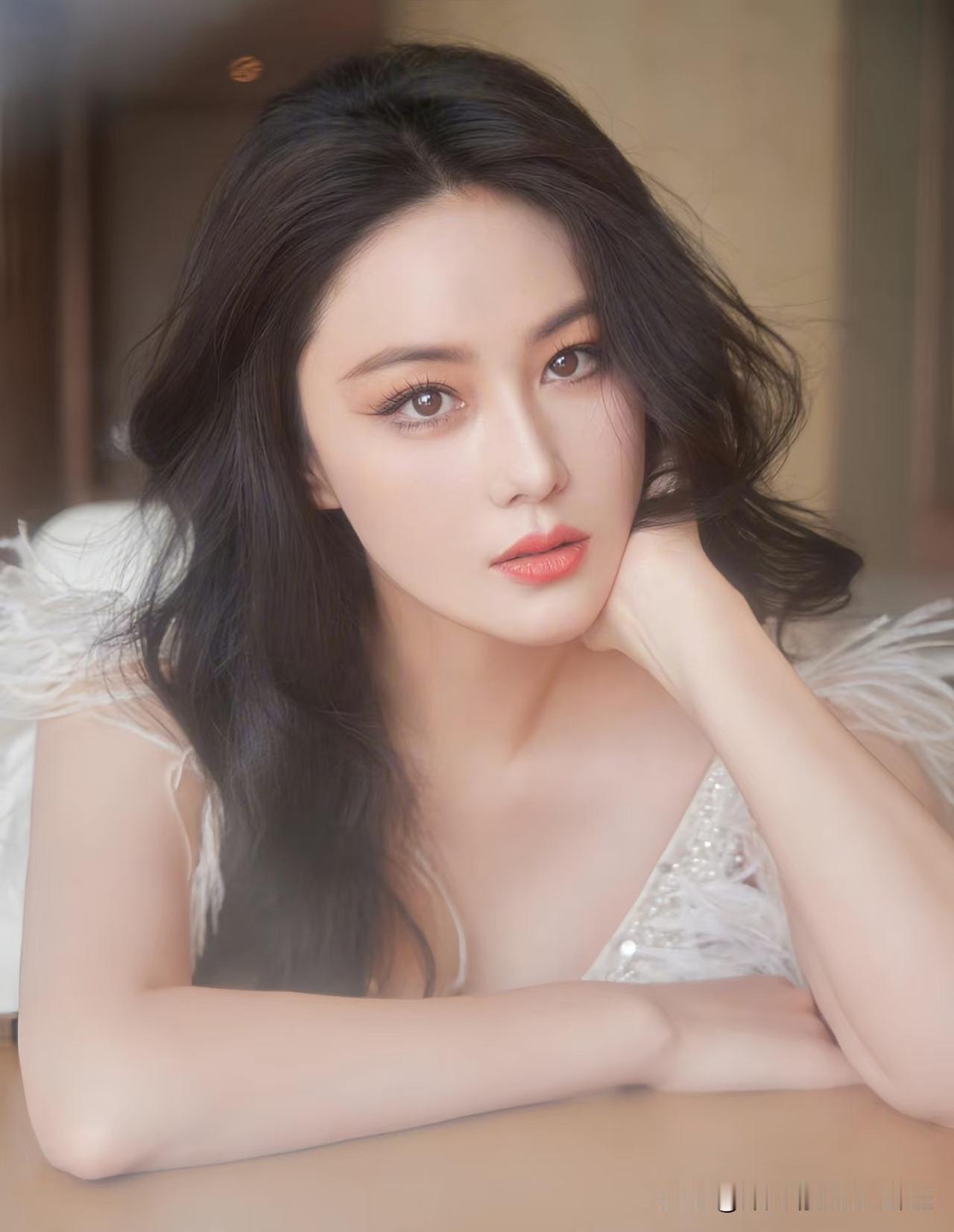 范冰冰怎么也想不到！张馨予事业不如她，但是有一件事，却甩她一条街。最近看范