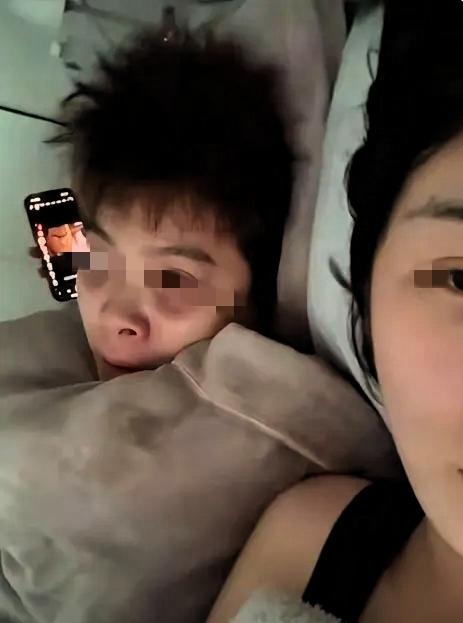 浙江一对情侣火了，双双失业后，干脆关起门来过上了“与世隔绝”的日子。男生先没的工