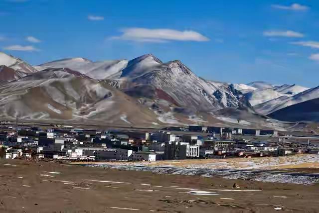 新藏铁路开工建设，会给新藏两区带来什么新变化？11月7日，新藏铁路新疆段正式