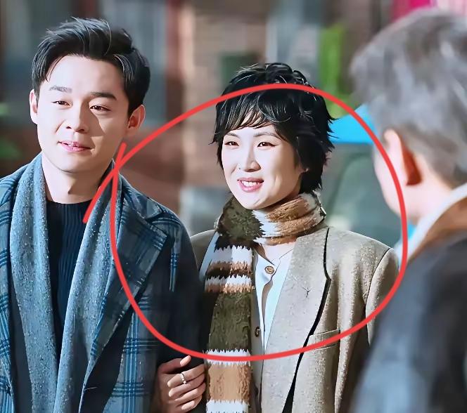 经过A监狱的这波行动，世界真的变了!没有人再盲目诽谤华了。相反，是一群留学过的女