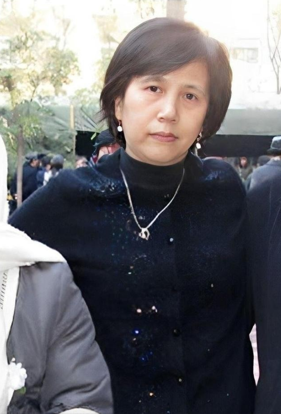 1955年10月，44岁的钱学森费尽周折回到祖国的怀抱，可30年后，他的女儿却选