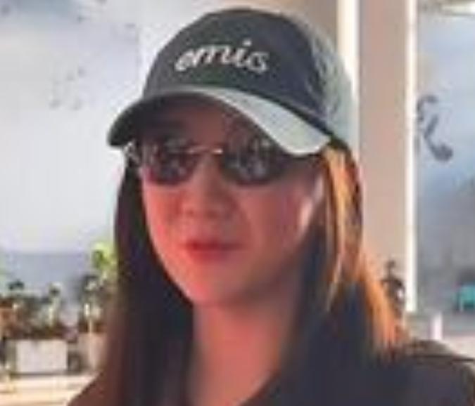 陈梦在杭州每天吃一条西湖醋鱼，看来是对这道当地特色菜情有独钟呀。西湖醋鱼酸甜开胃