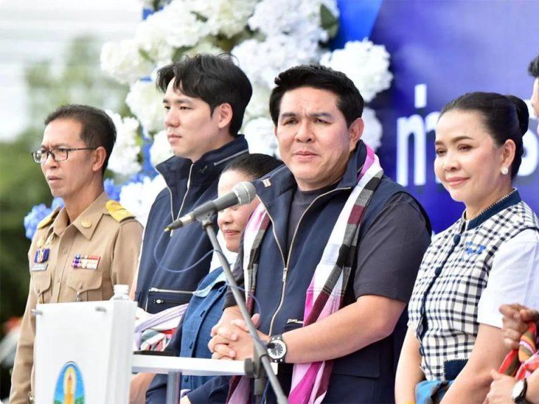 7月28日，泰国旅游与体育部长素拉萨接受媒体采访，抛出一番引发热议的观点。他表示