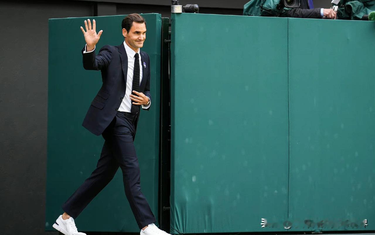 ATP位居世界排名前十周数最多的十名球手🇨🇭罗杰·费德勒–968