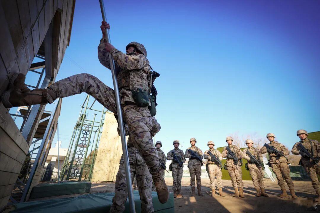 厉害了武警哥烽火问鼎计划热点观点越弱越要训！山西武警这场集训有看头近日，武警山