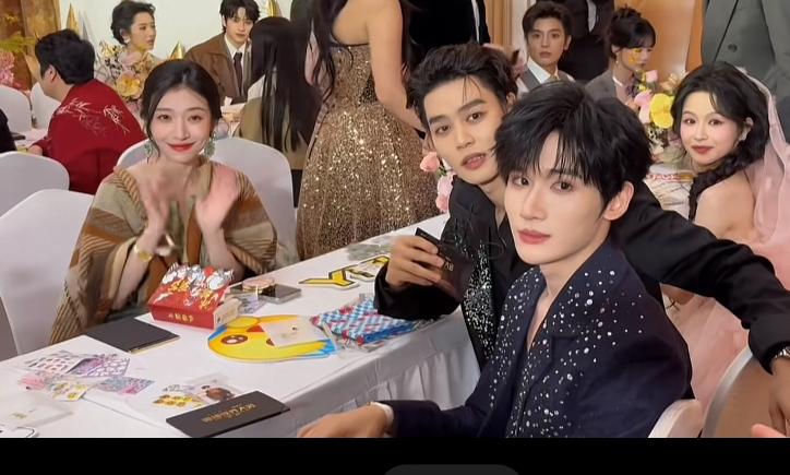 这次微博视界大会，落差最大的应该是柯淳本以为参加了《无限超越班》和《花样姐姐》